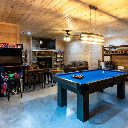 Luxe Family Cabin 8 Min To Downtown Блу Ридж Екстериор снимка