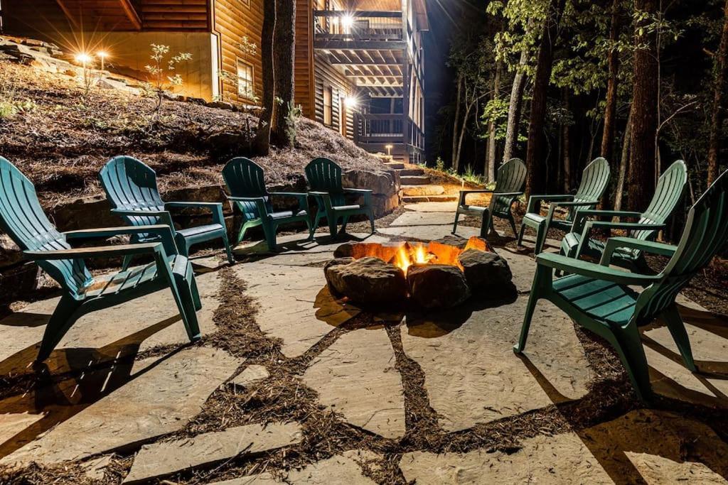 Luxe Family Cabin 8 Min To Downtown Блу Ридж Екстериор снимка