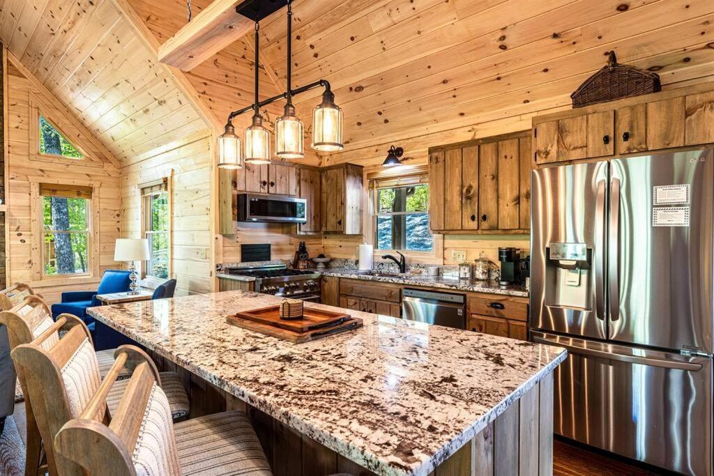 Luxe Family Cabin 8 Min To Downtown Блу Ридж Екстериор снимка