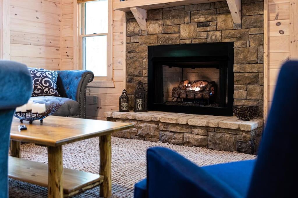 Luxe Family Cabin 8 Min To Downtown Блу Ридж Екстериор снимка