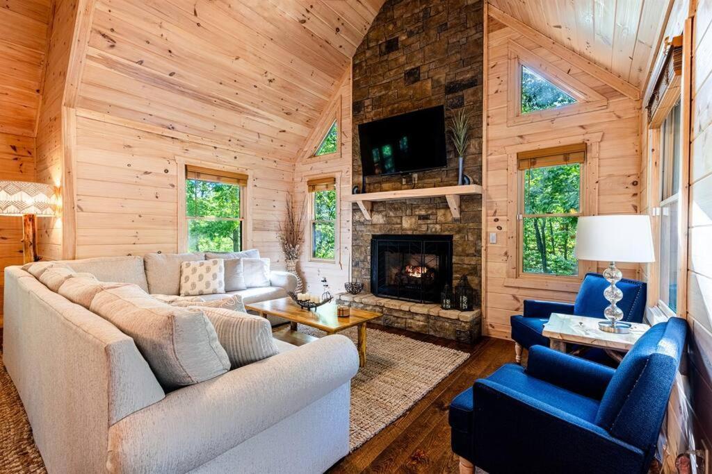 Luxe Family Cabin 8 Min To Downtown Блу Ридж Екстериор снимка